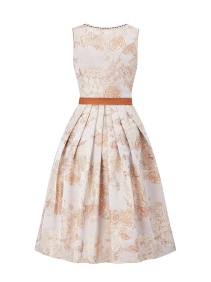 Braun mit Herz-Ausschnittund  Elegant Dirndl