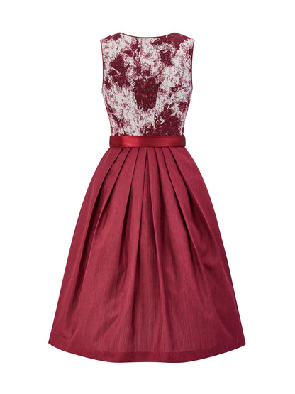 Rot mit Herz-Ausschnitt Allover Muster Dirndl